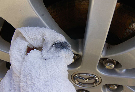 Wheel Cleaner - Compound for Alloy Wheels - Image 3